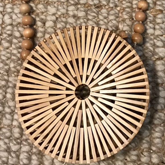 BEST OFFER WINS THIS ROUND HANDMADE BAMBOO BAG - Picture 3 of 8